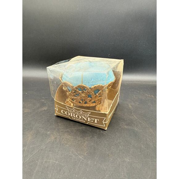 Vintage Light Blue Coronet Pin Cushion in Original Box - missing crown - Picture 7 of 8